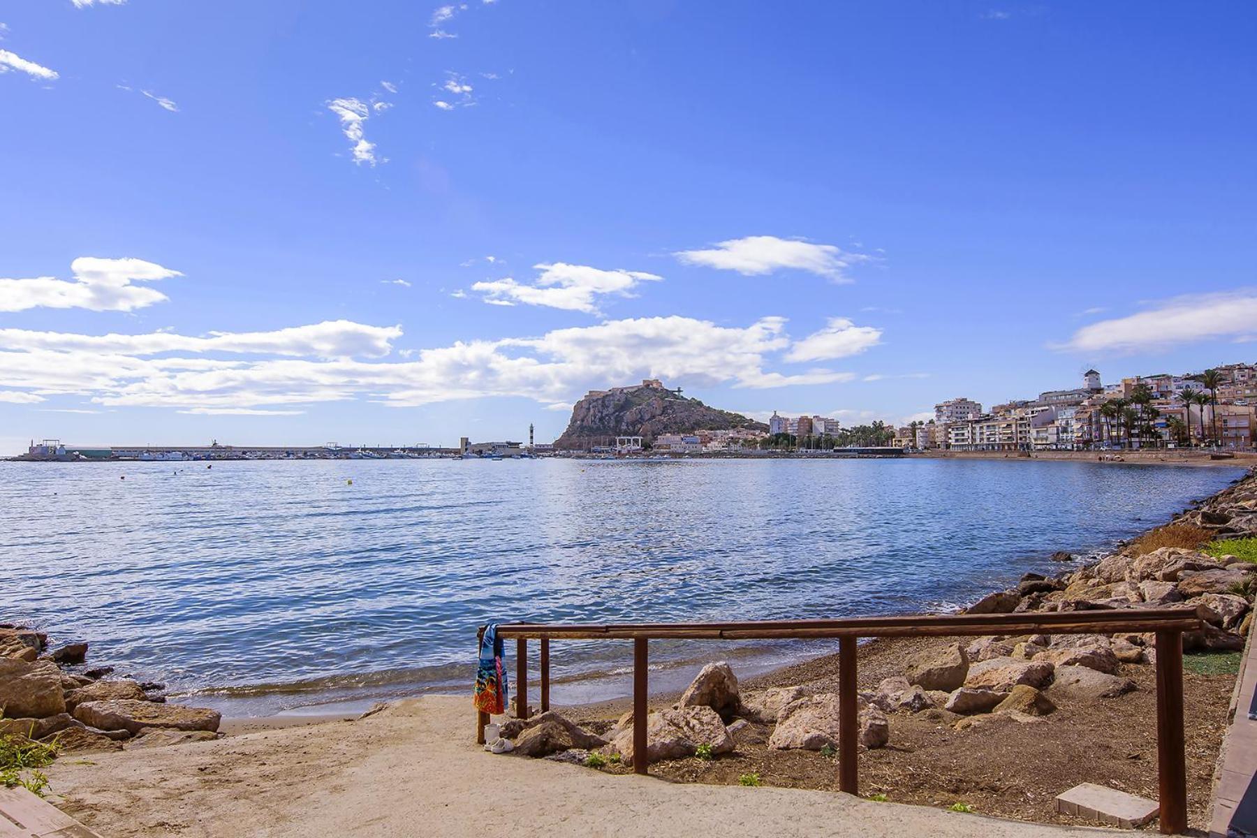 Aguilas Delicias Piscina Wifi Ac Parking Gratis 외부 사진